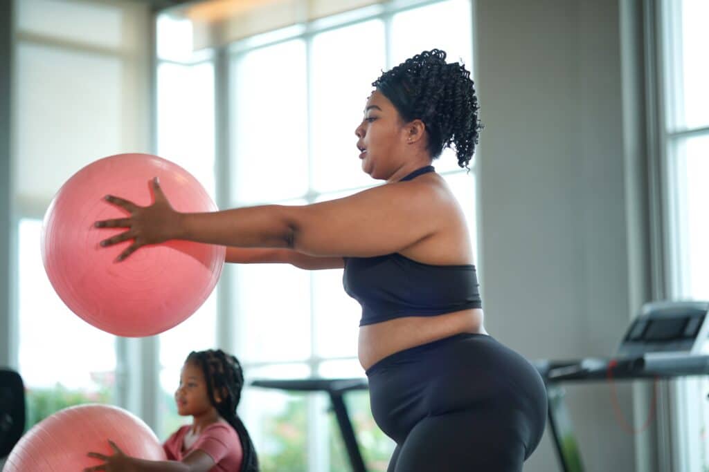 a-fat-girl-exercise-with-little-girl-in-fitness-to-2023-11-27-05-36-00-utc a-fat-girl-exercise-with-little-girl-in-fitness-to-2023-11-27-05-36-00-utc