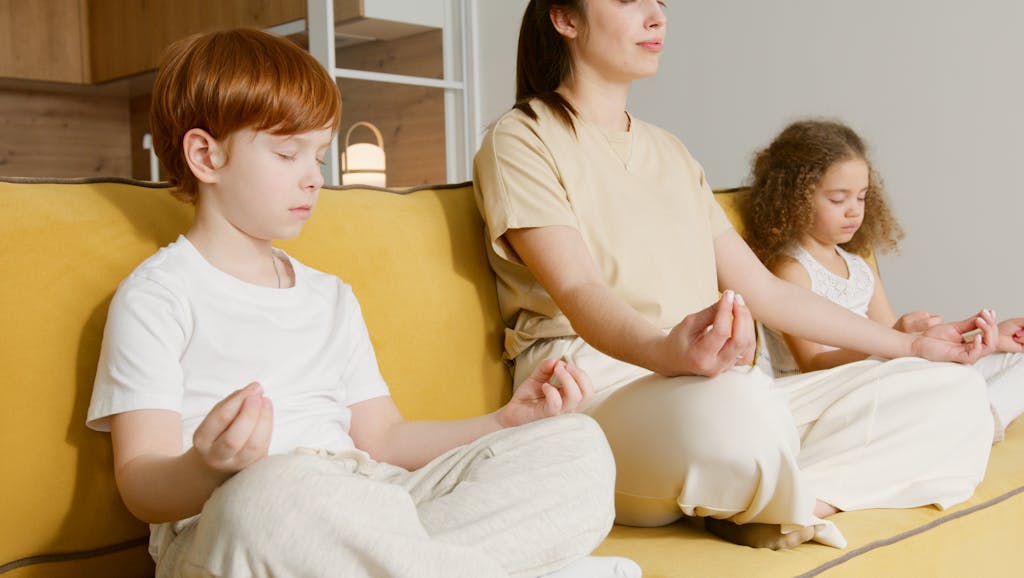 Teach Mindfulness To Your Kids: Growing Up Mindful